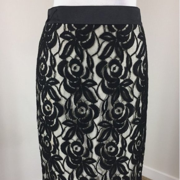 Ann Taylor Dresses & Skirts - NWT Ann Taylor Black Lace Pencil Skirt Size 4P